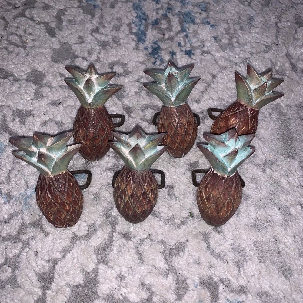 Wood Pineapple Napkin Ring Set 6 pieces
